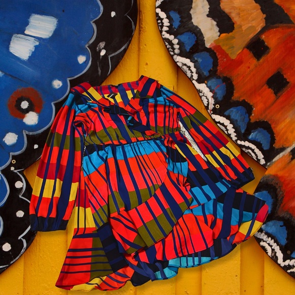 Express V-neck multi color, ruffle, long sleeve dress. - Picture 3 of 7